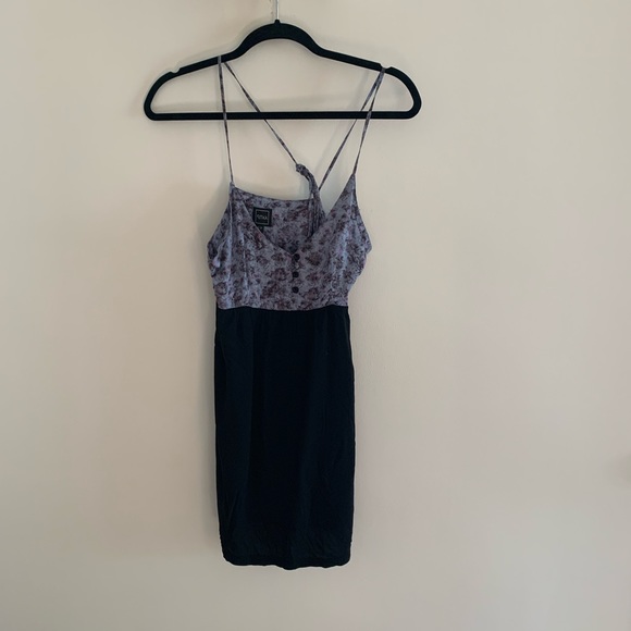 Summer dress - Picture 2 of 2